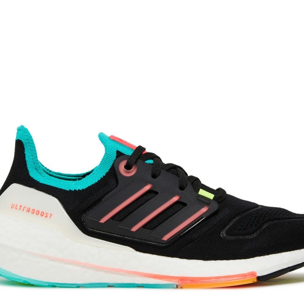 NWT UltraBoost 22 'Black Turbo Mint
